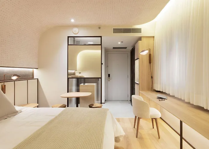 Qoya Hotel Curitiba, Curio Collection By Hilton